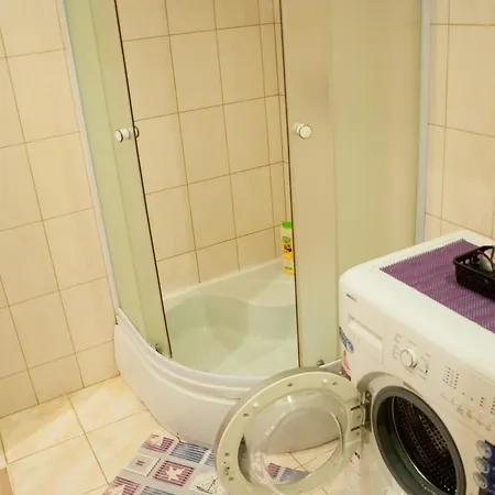 דירה On Svobody 39 אוזהורוד